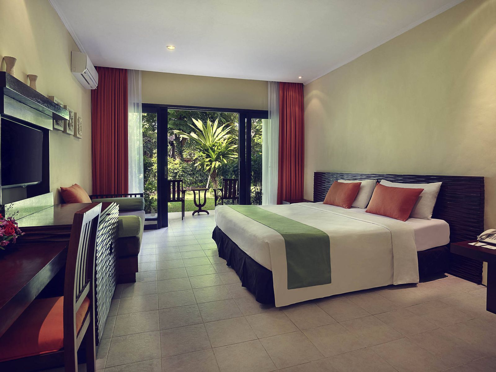 Bali Yoga and Wellness Retreats at Power of Now Oasis 4