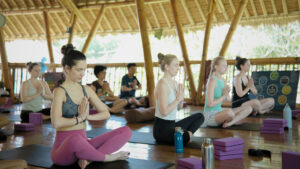 Daily Yoga Classes – The Benefits of Consistency in Your Practice